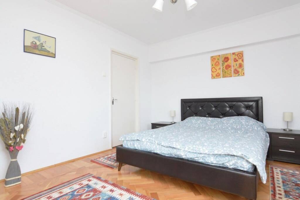 Апартаменти Apartament Ultracentral Piata Unirii Бухарест Екстер'єр фото
